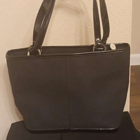 Lulu Guinness Black handbag with shades - Picture 6 of 16